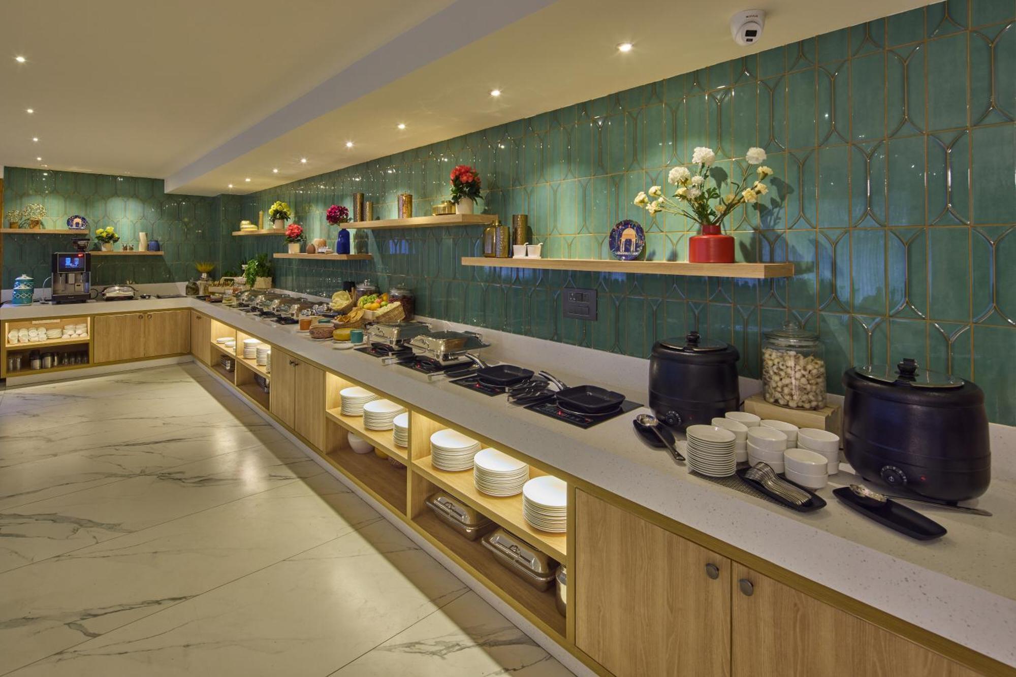 Grand Continent Hebbal A Sarovar Portico Affiliate Hotel Bangalore Exterior foto