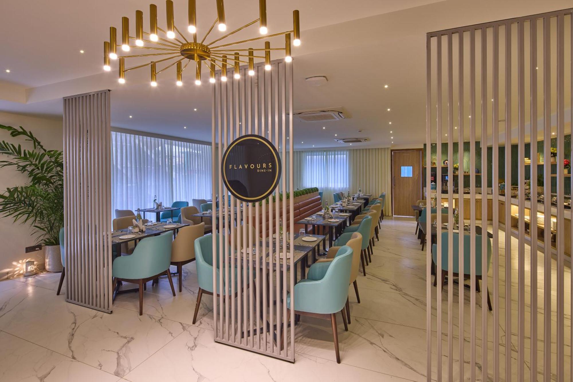 Grand Continent Hebbal A Sarovar Portico Affiliate Hotel Bangalore Exterior foto